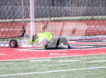 Thumbnail 2 in Ramona vs. Mater Dei Catholic (CIF SDS D4 Final) photogallery.
