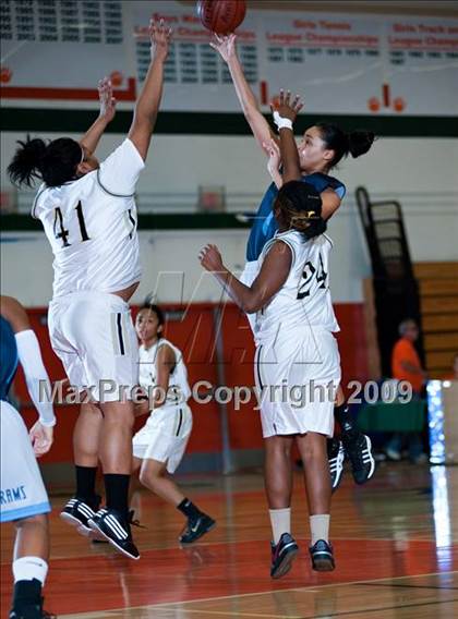 Thumbnail 2 in Ramona vs. Arroyo Valley (Lady Bears Holiday Classic) photogallery.