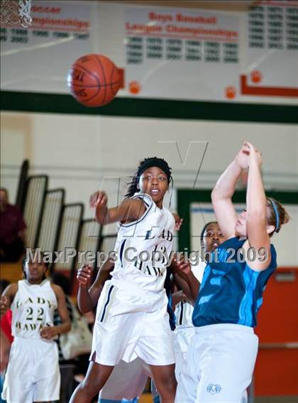 Thumbnail 2 in Ramona vs. Arroyo Valley (Lady Bears Holiday Classic) photogallery.
