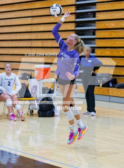 Thumbnail 2 in New Haven vs. Leo (Leo Invite) photogallery.