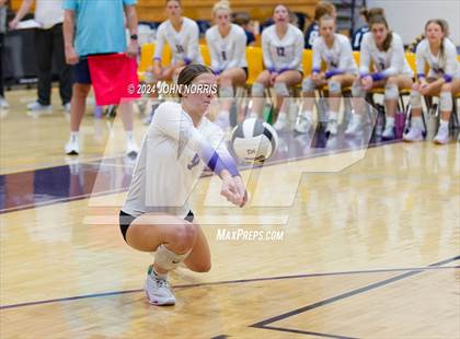 Thumbnail 1 in New Haven vs. Leo (Leo Invite) photogallery.