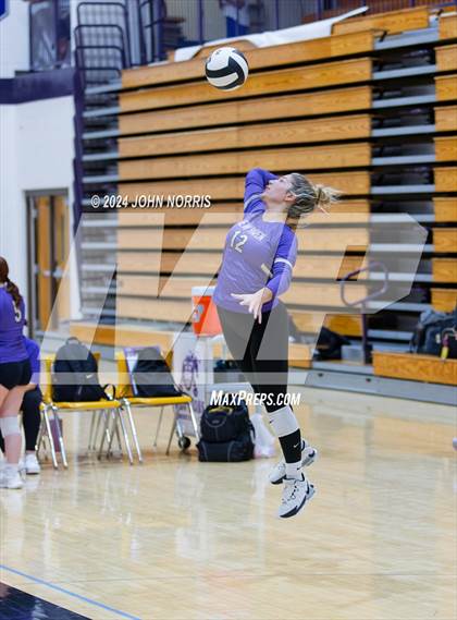 Thumbnail 1 in New Haven vs. Leo (Leo Invite) photogallery.