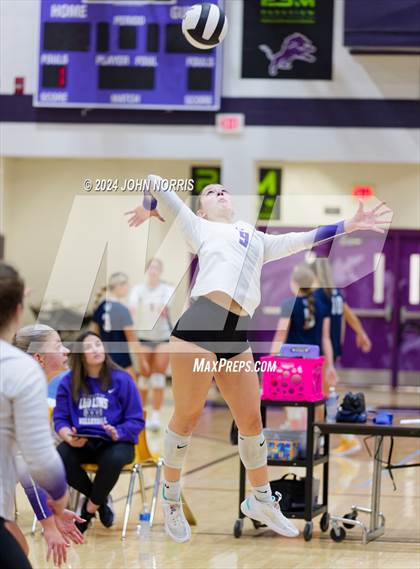 Thumbnail 3 in New Haven vs. Leo (Leo Invite) photogallery.
