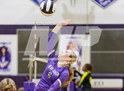 Thumbnail 2 in New Haven vs. Leo (Leo Invite) photogallery.