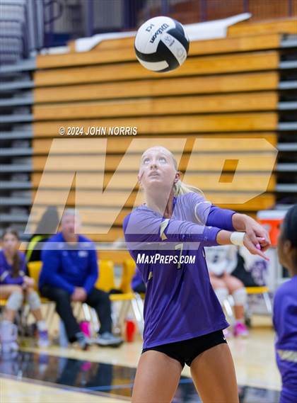 Thumbnail 1 in New Haven vs. Leo (Leo Invite) photogallery.