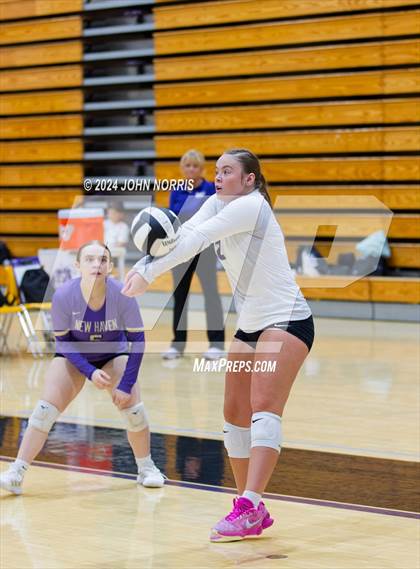 Thumbnail 3 in New Haven vs. Leo (Leo Invite) photogallery.