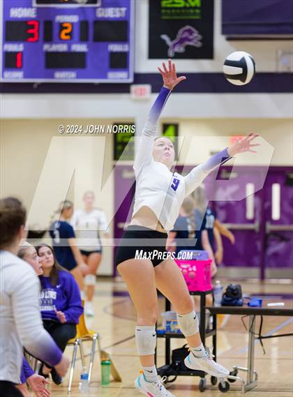 Thumbnail 1 in New Haven vs. Leo (Leo Invite) photogallery.