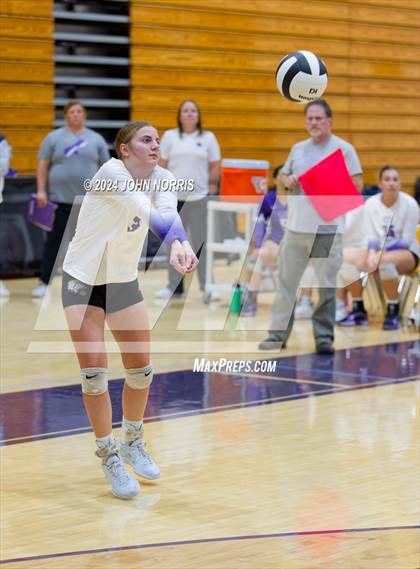 Thumbnail 2 in New Haven vs. Leo (Leo Invite) photogallery.