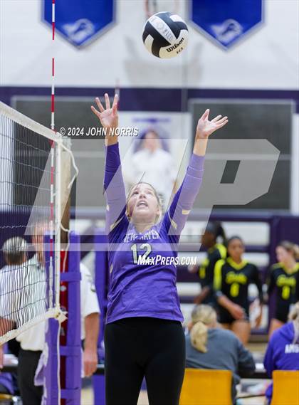 Thumbnail 1 in New Haven vs. Leo (Leo Invite) photogallery.