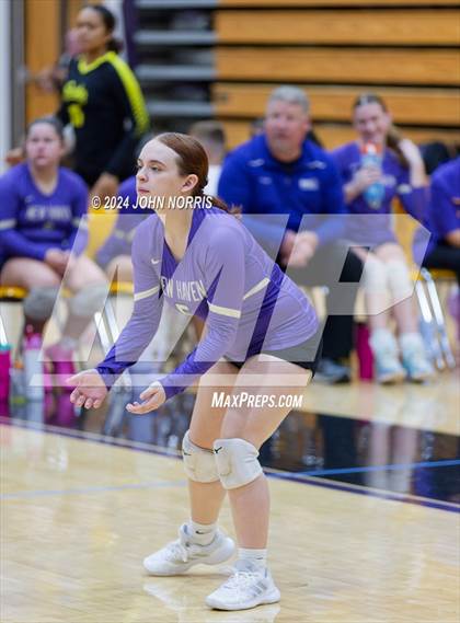 Thumbnail 2 in New Haven vs. Leo (Leo Invite) photogallery.