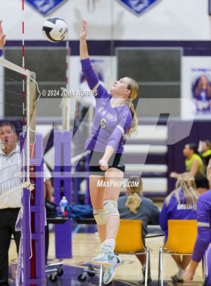 Thumbnail 2 in New Haven vs. Leo (Leo Invite) photogallery.