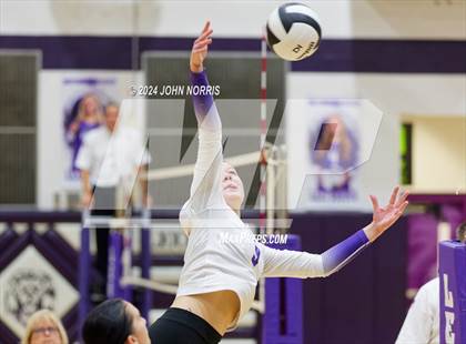 Thumbnail 2 in New Haven vs. Leo (Leo Invite) photogallery.
