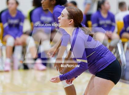 Thumbnail 2 in New Haven vs. Leo (Leo Invite) photogallery.