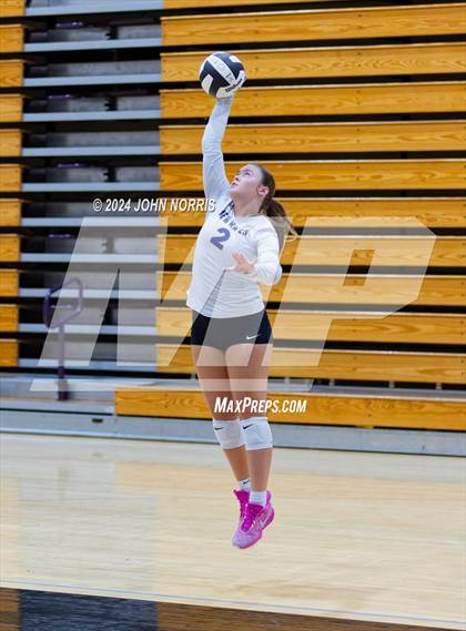 Thumbnail 2 in New Haven vs. Leo (Leo Invite) photogallery.