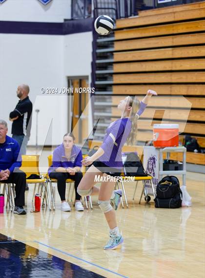 Thumbnail 1 in New Haven vs. Leo (Leo Invite) photogallery.