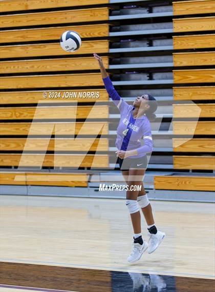 Thumbnail 3 in New Haven vs. Leo (Leo Invite) photogallery.