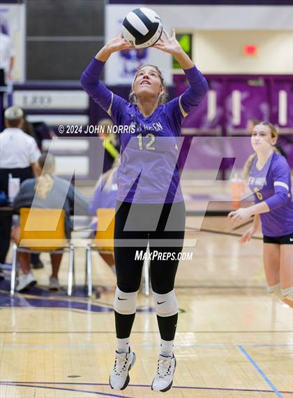 Thumbnail 1 in New Haven vs. Leo (Leo Invite) photogallery.