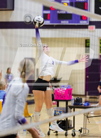 Thumbnail 1 in New Haven vs. Leo (Leo Invite) photogallery.