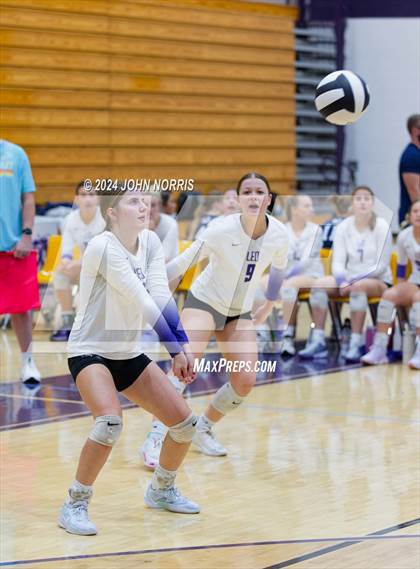 Thumbnail 2 in New Haven vs. Leo (Leo Invite) photogallery.