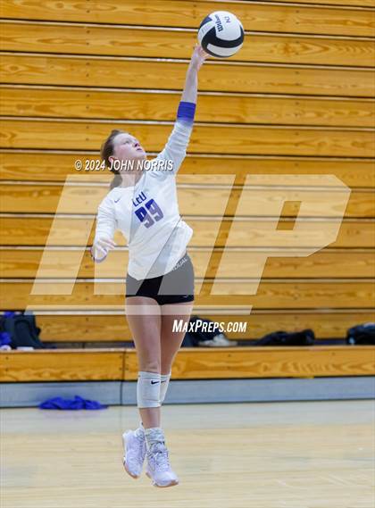 Thumbnail 3 in New Haven vs. Leo (Leo Invite) photogallery.