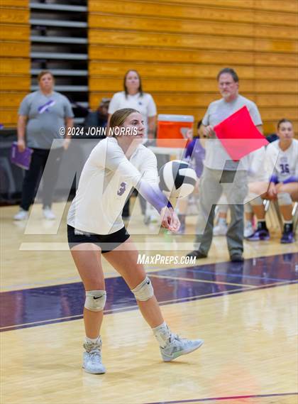Thumbnail 1 in New Haven vs. Leo (Leo Invite) photogallery.