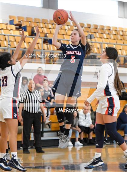 Thumbnail 3 in El Cajon Christian vs. St. Paul (NIKE Tournament of Champions Final) photogallery.