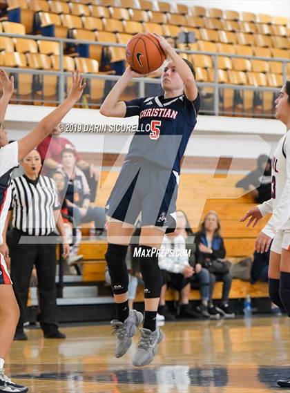 Thumbnail 1 in El Cajon Christian vs. St. Paul (NIKE Tournament of Champions Final) photogallery.