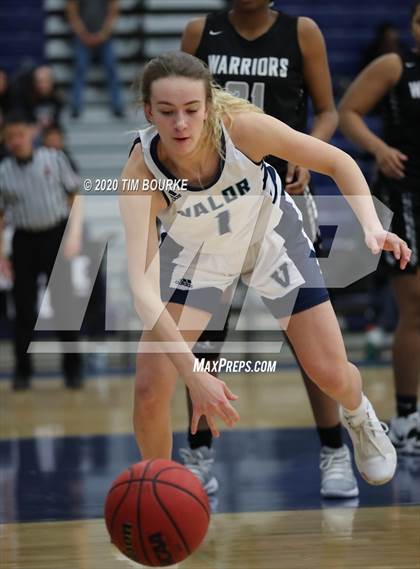 Thumbnail 3 in Valor Christian vs. Far Northeast Warriors (CHSAA 5A Round 2 Playoff) photogallery.