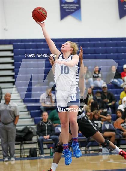 Thumbnail 3 in Valor Christian vs. Far Northeast Warriors (CHSAA 5A Round 2 Playoff) photogallery.
