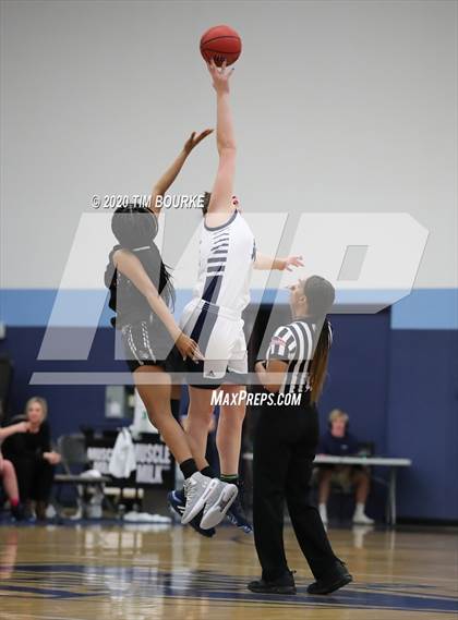 Thumbnail 3 in Valor Christian vs. Far Northeast Warriors (CHSAA 5A Round 2 Playoff) photogallery.