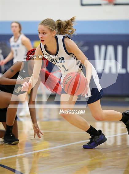 Thumbnail 2 in Valor Christian vs. Far Northeast Warriors (CHSAA 5A Round 2 Playoff) photogallery.