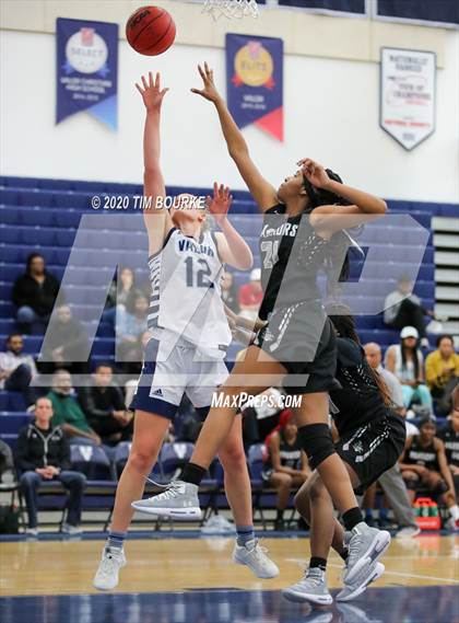 Thumbnail 1 in Valor Christian vs. Far Northeast Warriors (CHSAA 5A Round 2 Playoff) photogallery.