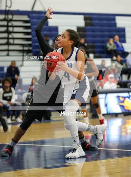 Thumbnail 2 in Valor Christian vs. Far Northeast Warriors (CHSAA 5A Round 2 Playoff) photogallery.