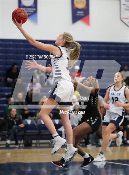 Thumbnail 3 in Valor Christian vs. Far Northeast Warriors (CHSAA 5A Round 2 Playoff) photogallery.