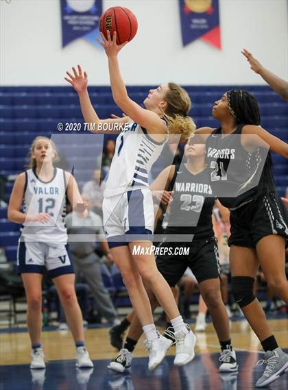 Thumbnail 3 in Valor Christian vs. Far Northeast Warriors (CHSAA 5A Round 2 Playoff) photogallery.