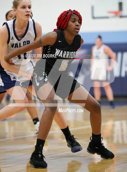 Thumbnail 2 in Valor Christian vs. Far Northeast Warriors (CHSAA 5A Round 2 Playoff) photogallery.