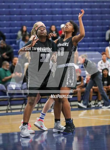 Thumbnail 1 in Valor Christian vs. Far Northeast Warriors (CHSAA 5A Round 2 Playoff) photogallery.