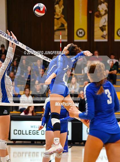 Thumbnail 1 in Acalanes vs. Branson ( CIF NCS D3 Final) photogallery.