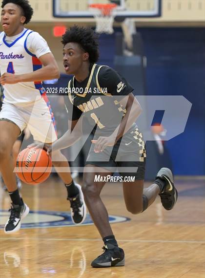 Thumbnail 2 in Jordan vs. King (UIL 6A D2 Basketball Regional Semifinal) photogallery.