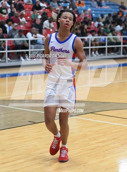 Thumbnail 3 in Jordan vs. King (UIL 6A D2 Basketball Regional Semifinal) photogallery.