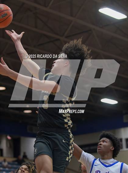 Thumbnail 1 in Jordan vs. King (UIL 6A D2 Basketball Regional Semifinal) photogallery.