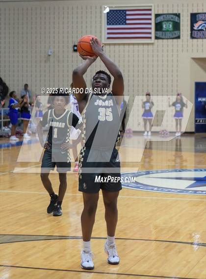Thumbnail 1 in Jordan vs. King (UIL 6A D2 Basketball Regional Semifinal) photogallery.