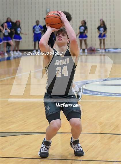 Thumbnail 3 in Jordan vs. King (UIL 6A D2 Basketball Regional Semifinal) photogallery.