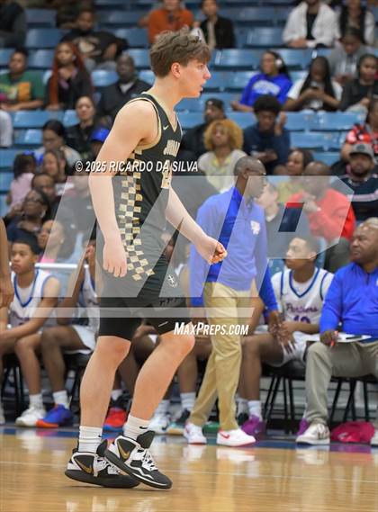 Thumbnail 3 in Jordan vs. King (UIL 6A D2 Basketball Regional Semifinal) photogallery.