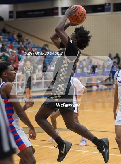 Thumbnail 2 in Jordan vs. King (UIL 6A D2 Basketball Regional Semifinal) photogallery.