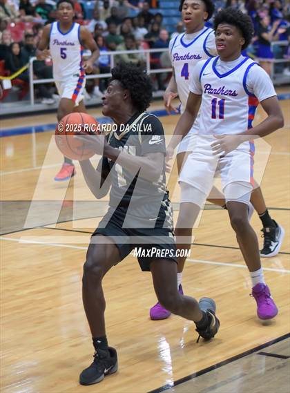 Thumbnail 3 in Jordan vs. King (UIL 6A D2 Basketball Regional Semifinal) photogallery.