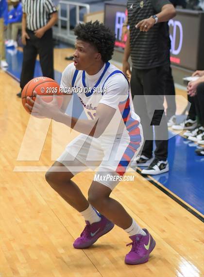 Thumbnail 1 in Jordan vs. King (UIL 6A D2 Basketball Regional Semifinal) photogallery.