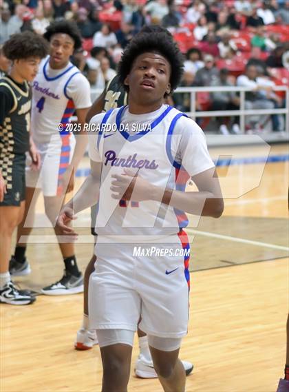 Thumbnail 2 in Jordan vs. King (UIL 6A D2 Basketball Regional Semifinal) photogallery.
