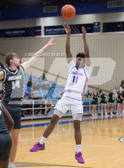 Thumbnail 3 in Jordan vs. King (UIL 6A D2 Basketball Regional Semifinal) photogallery.