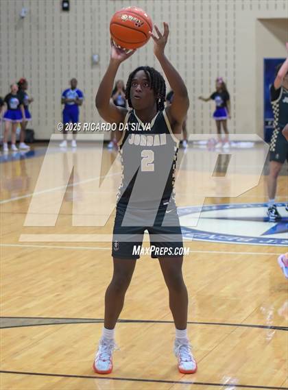 Thumbnail 2 in Jordan vs. King (UIL 6A D2 Basketball Regional Semifinal) photogallery.